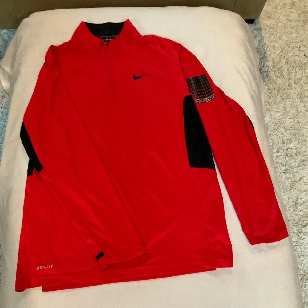 Nike Red Black L  Elite Dri Fit, Long Sleeve 1/4 Zip Golf Gym Workout Travel